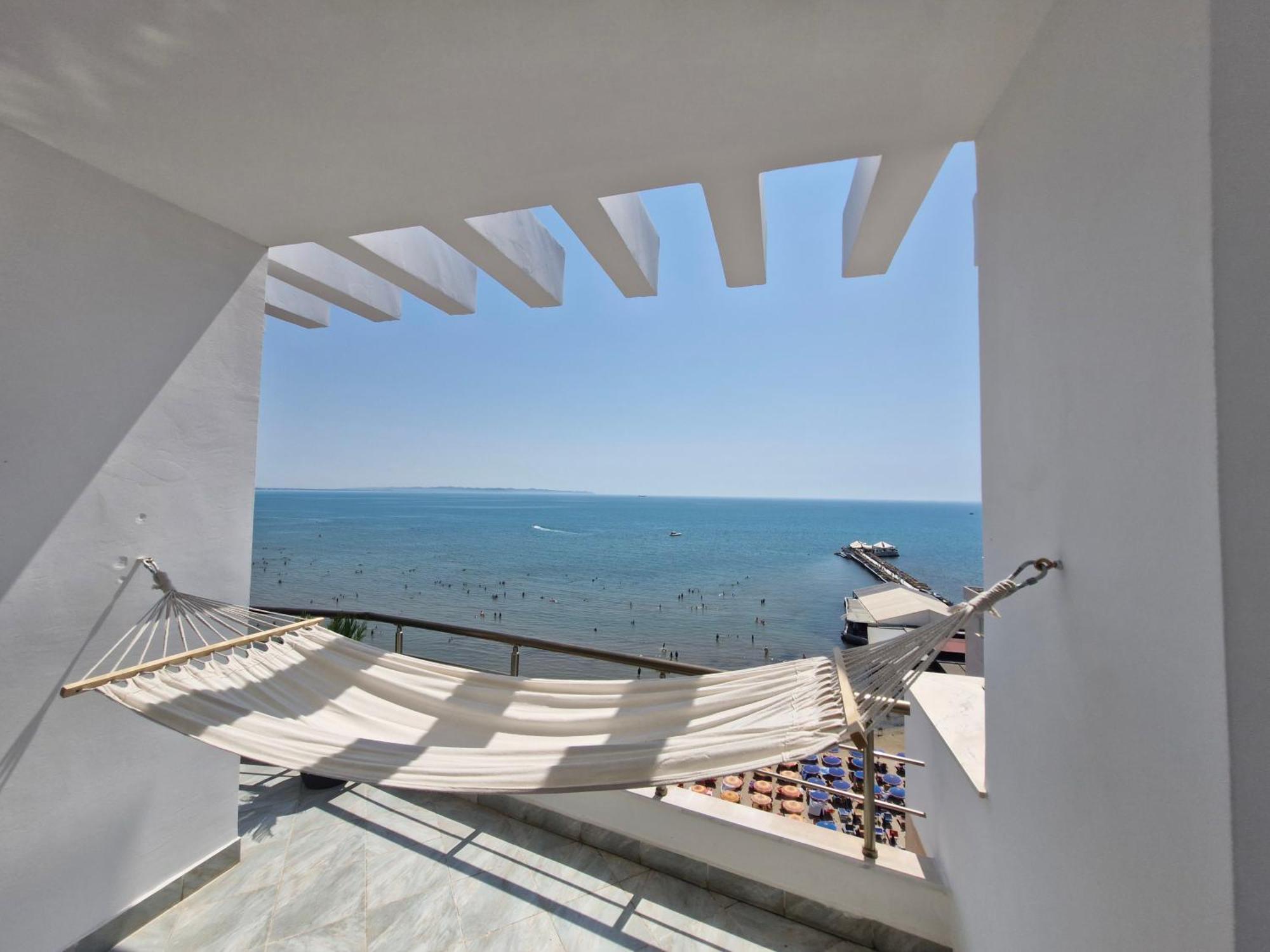Luxury Penthouse Villa Durres Exterior photo